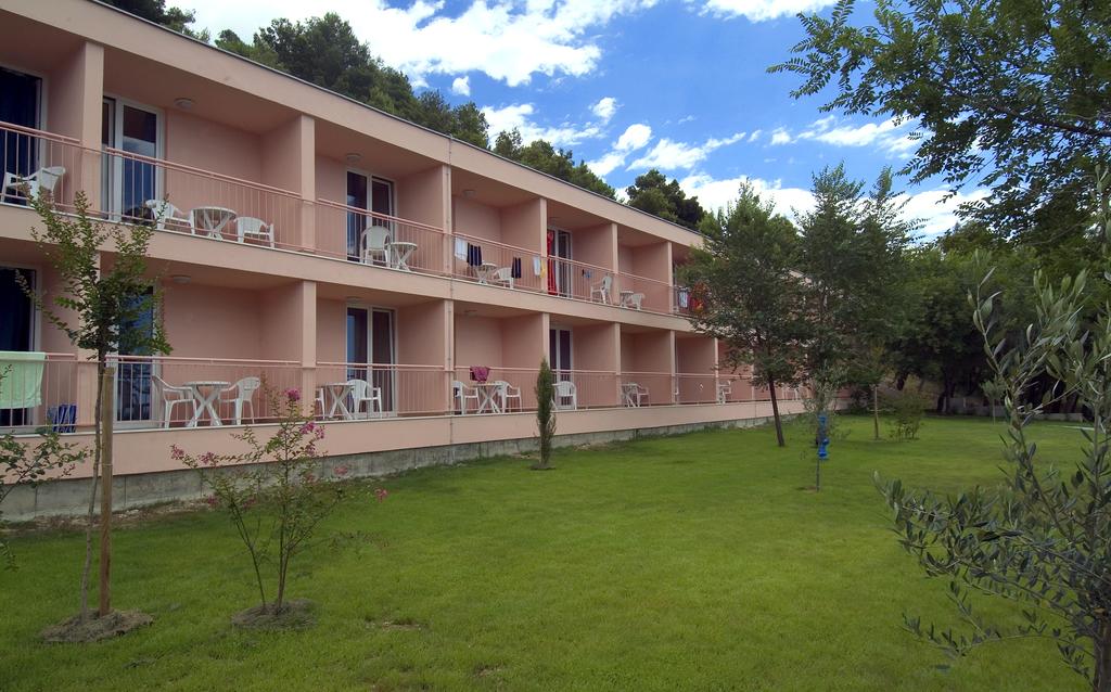Hotel BRZET - Omish 